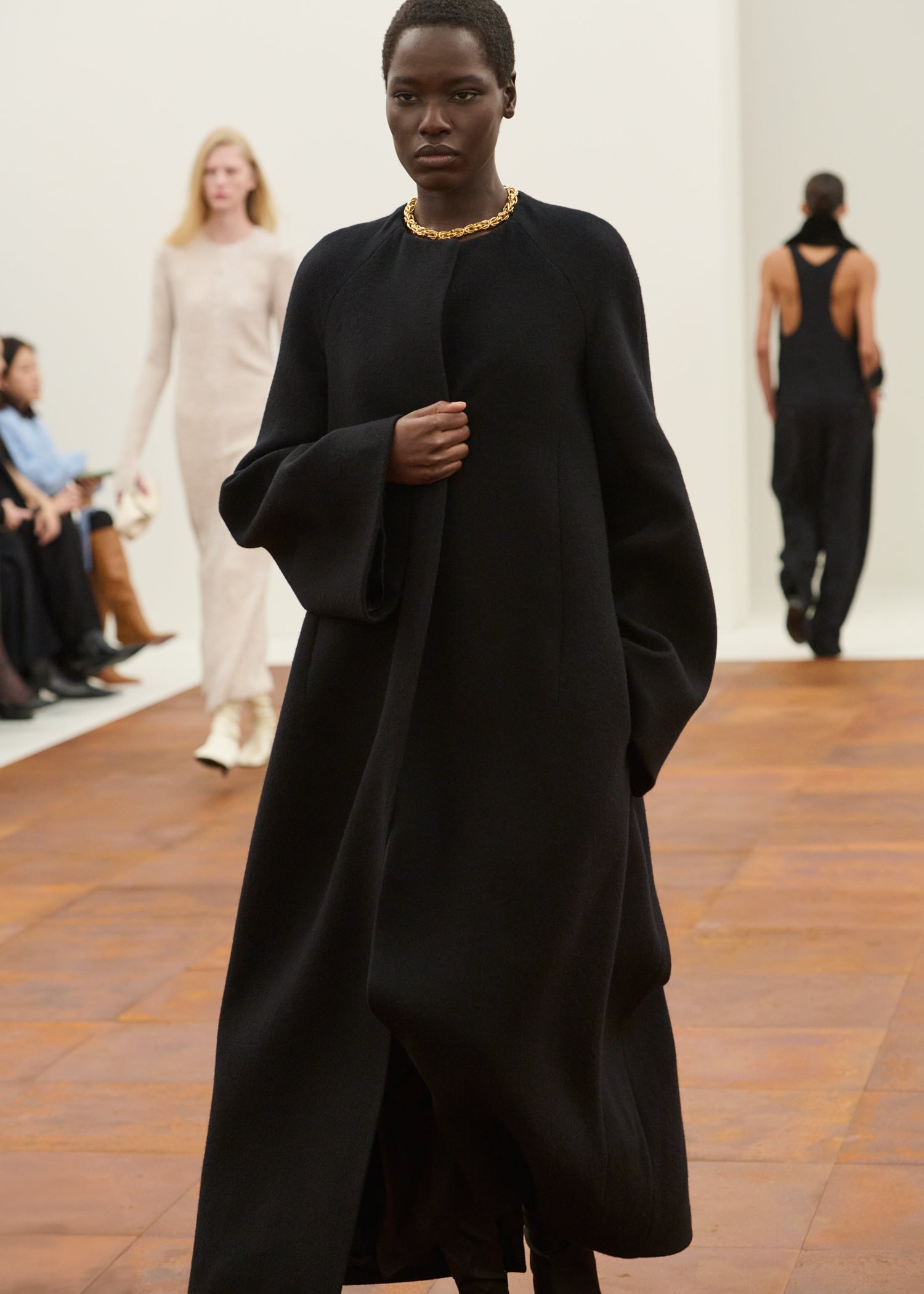 Fall Winter 2025 Runway Look 33