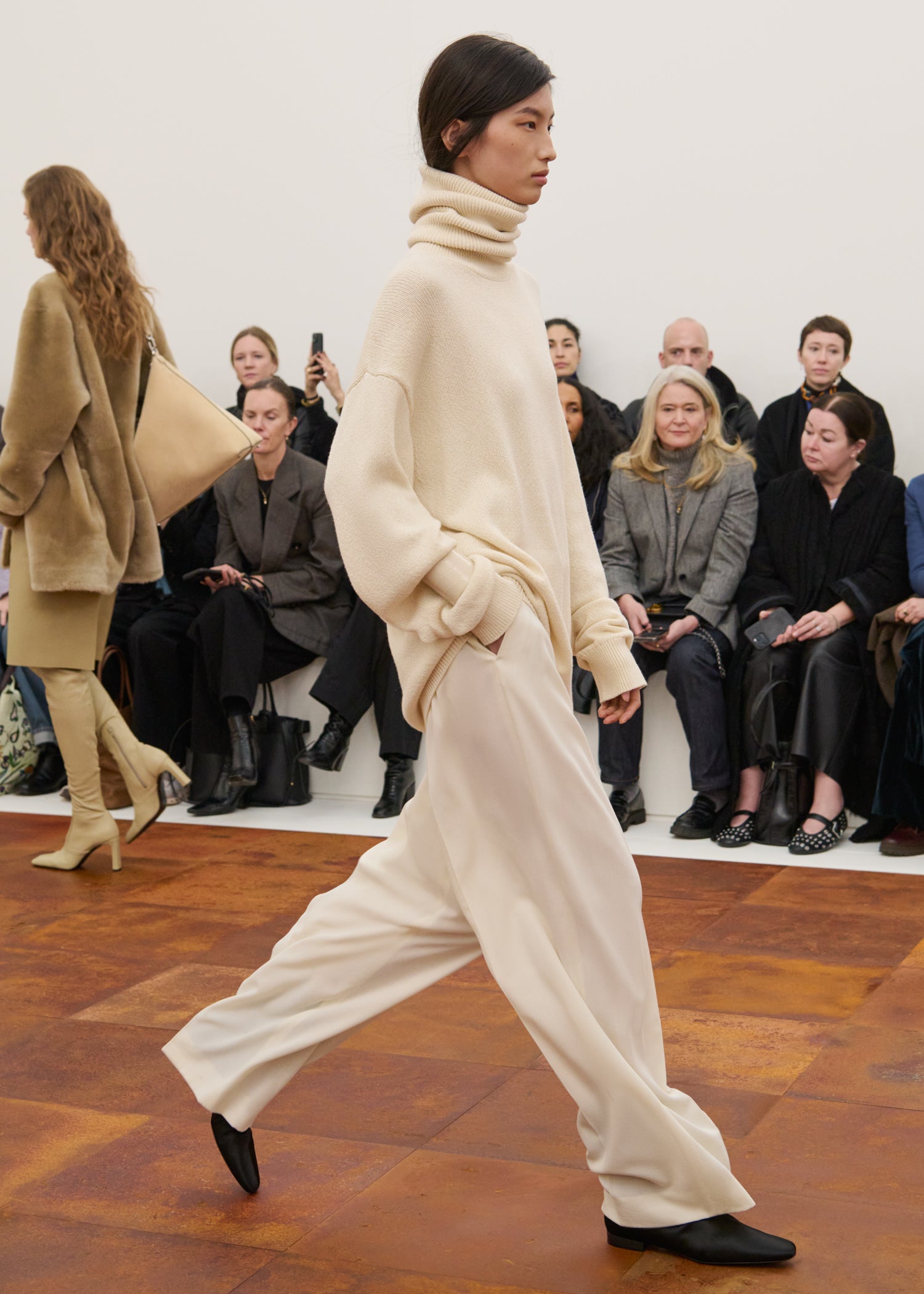 Fall Winter 2025 Runway Look 8