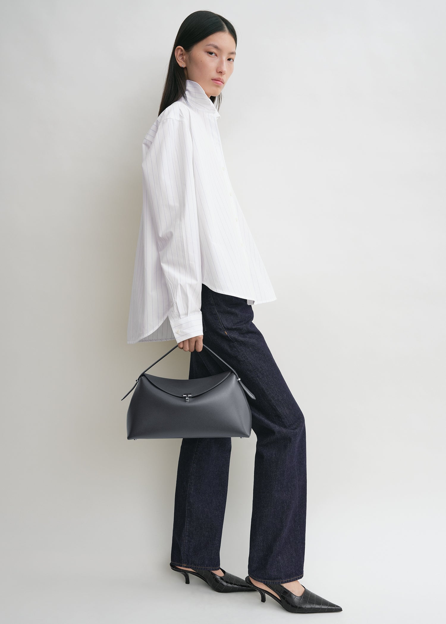 T-lock leather top handle shark