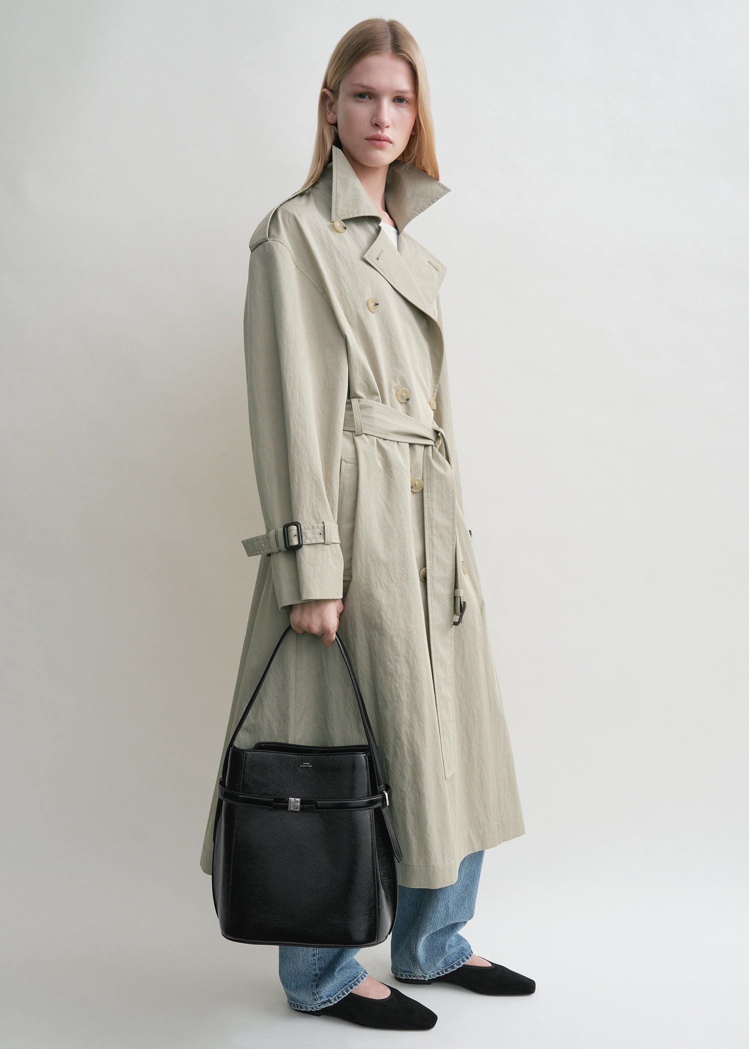 Belted Naplack bucket bag black