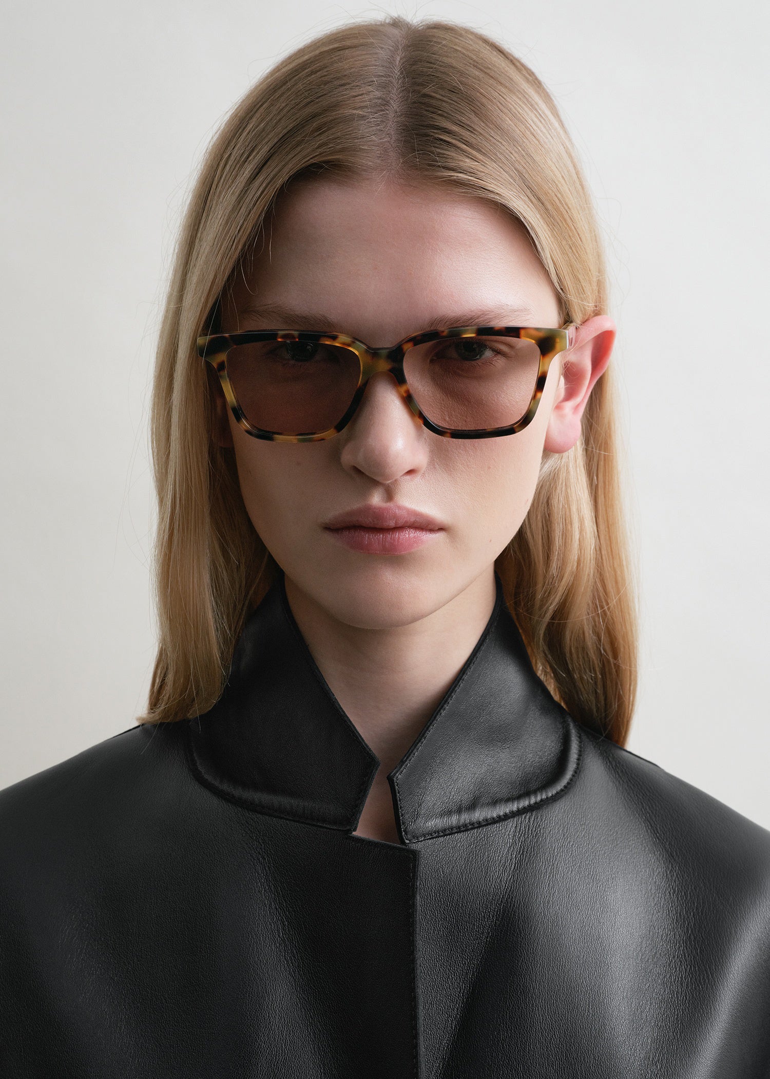 Square sunglasses tortoise