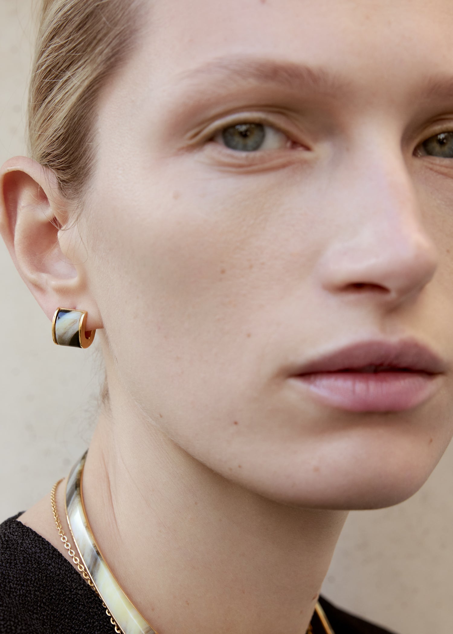 Petite signature hoops beige/gold