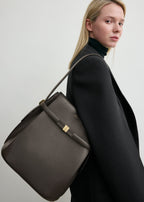 Belted leather bucket bag bark