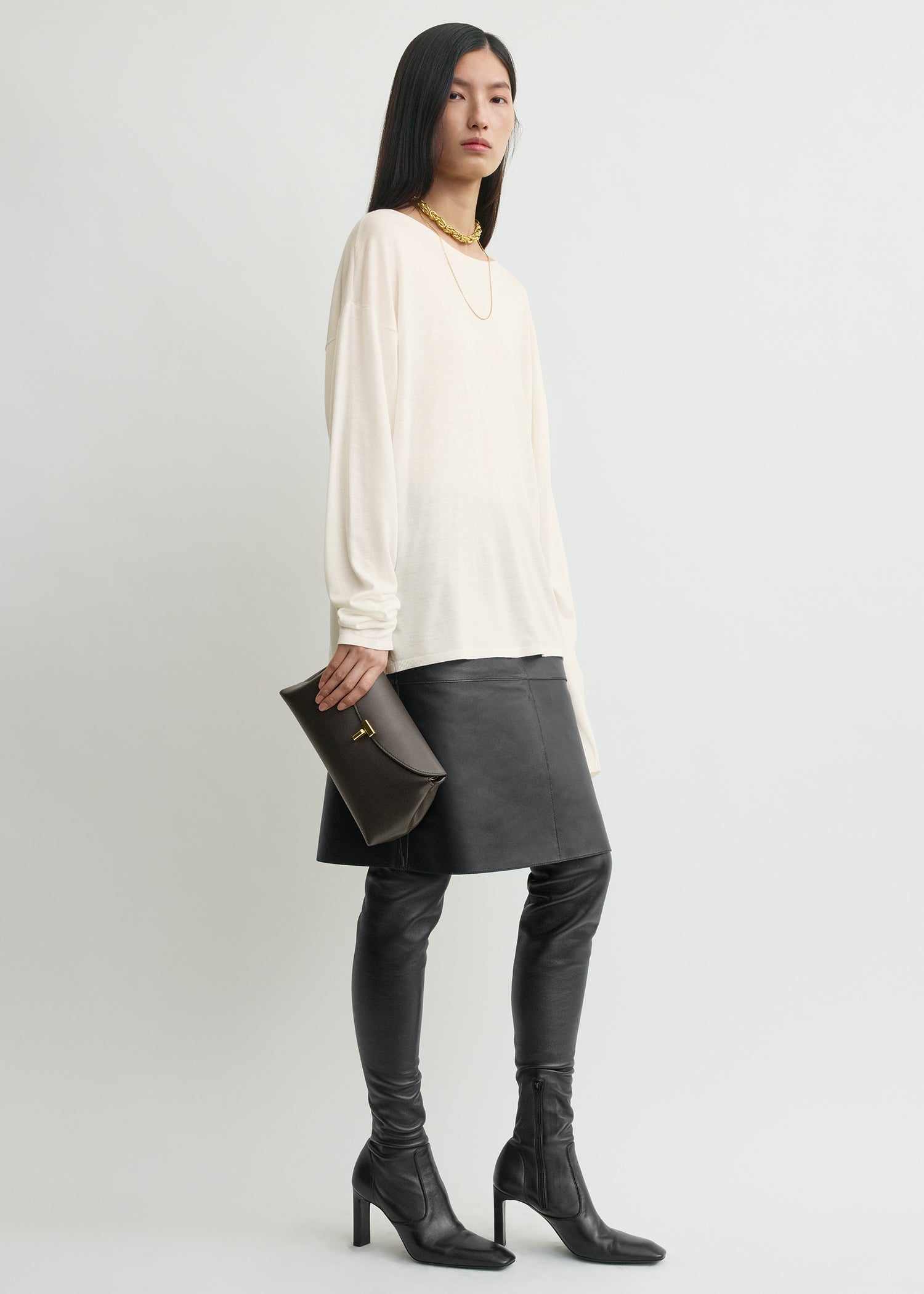 T-lock leather clutch bark