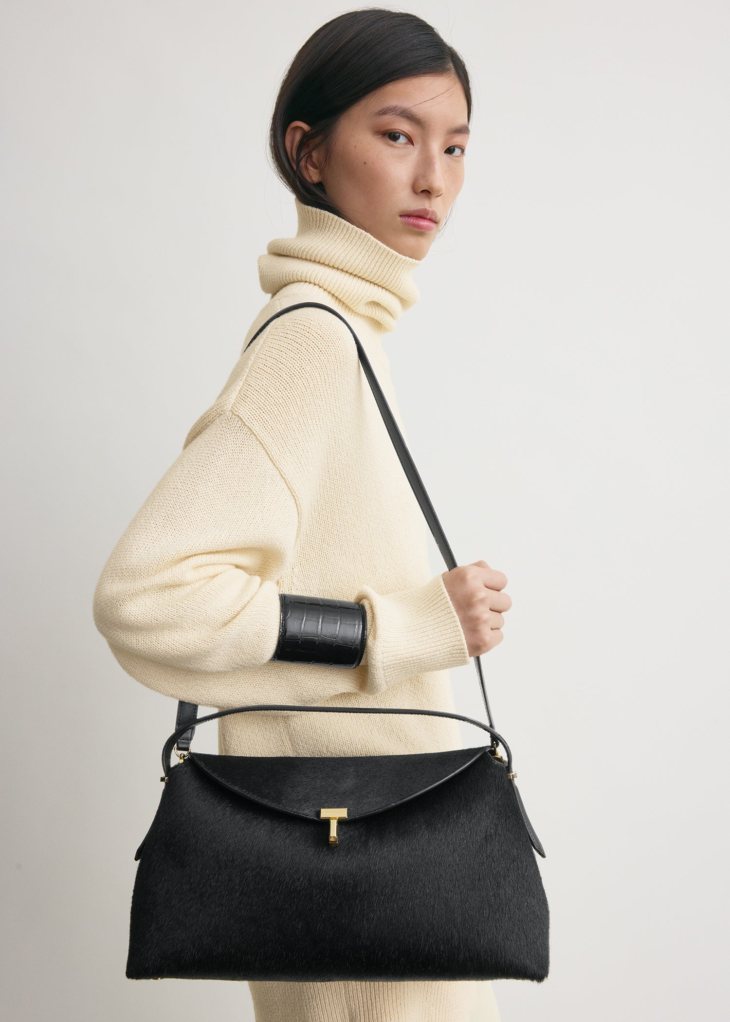 T-lock pony hair top handle black