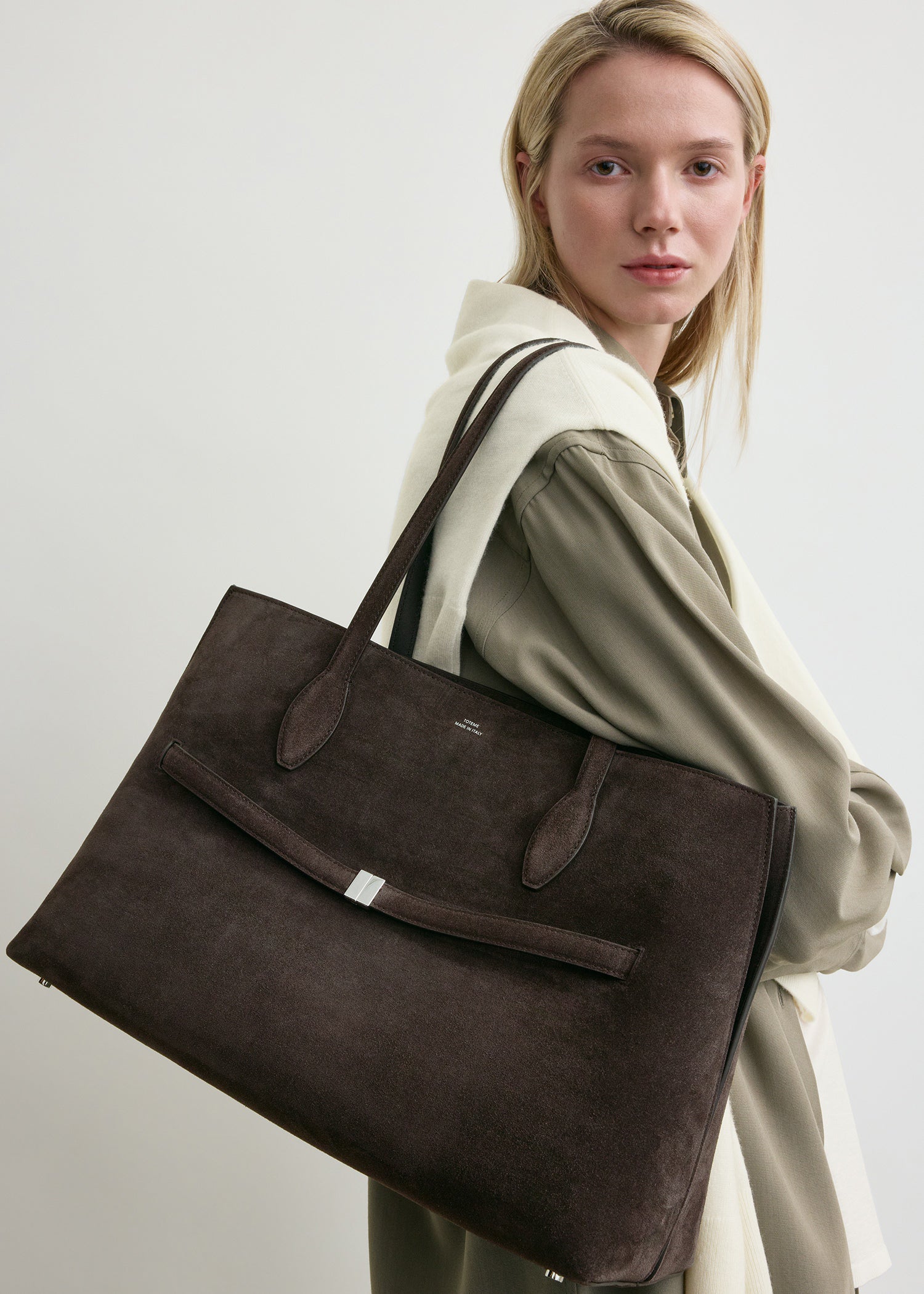 Suede lounge tote brown