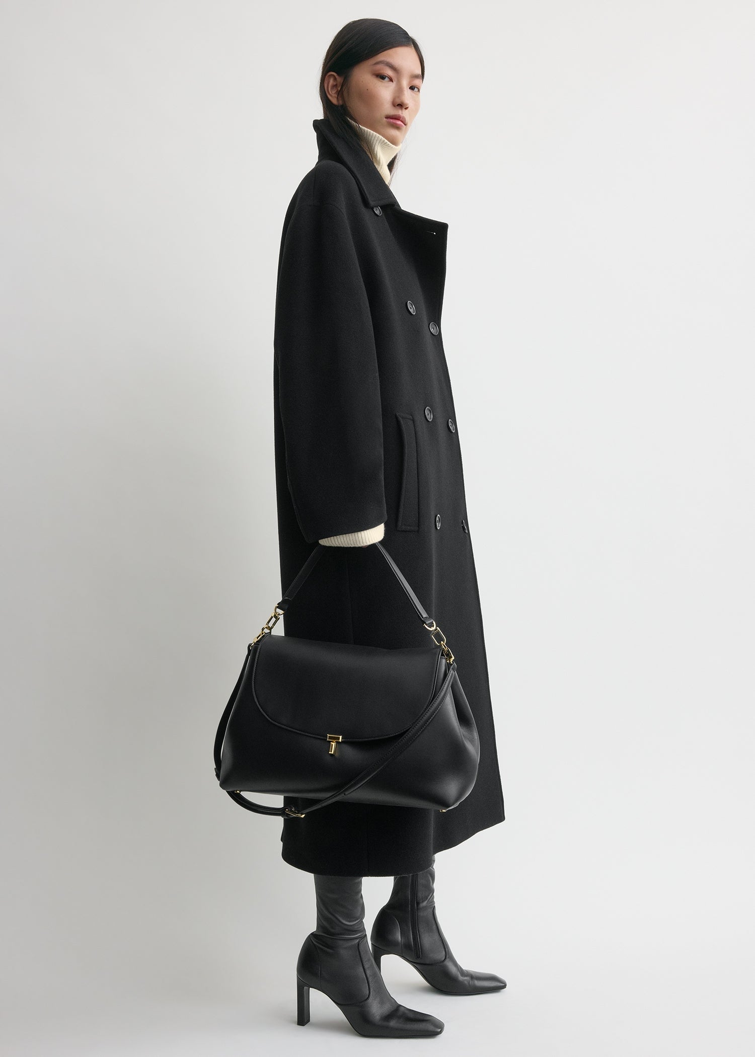 T-lock leather satchel black