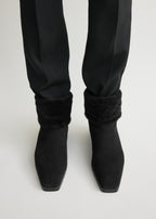 Fold-down shearling boots black