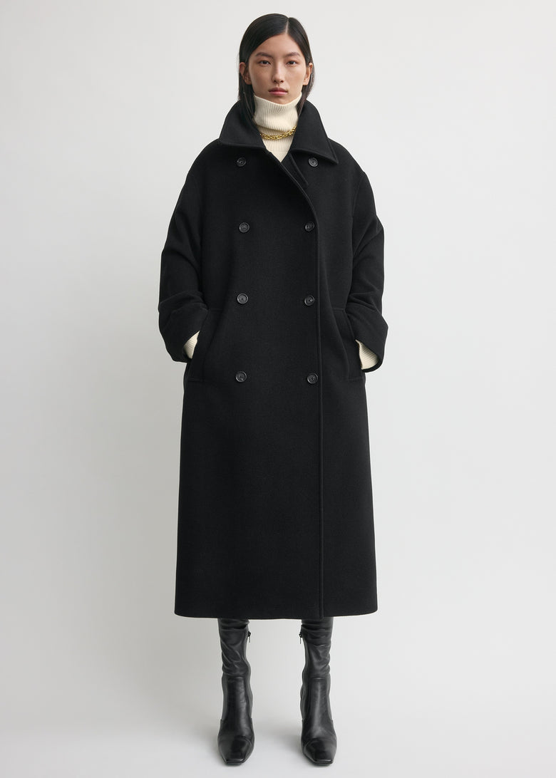 Shield coat black