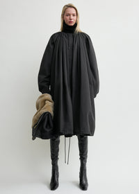Gathered parachute coat black