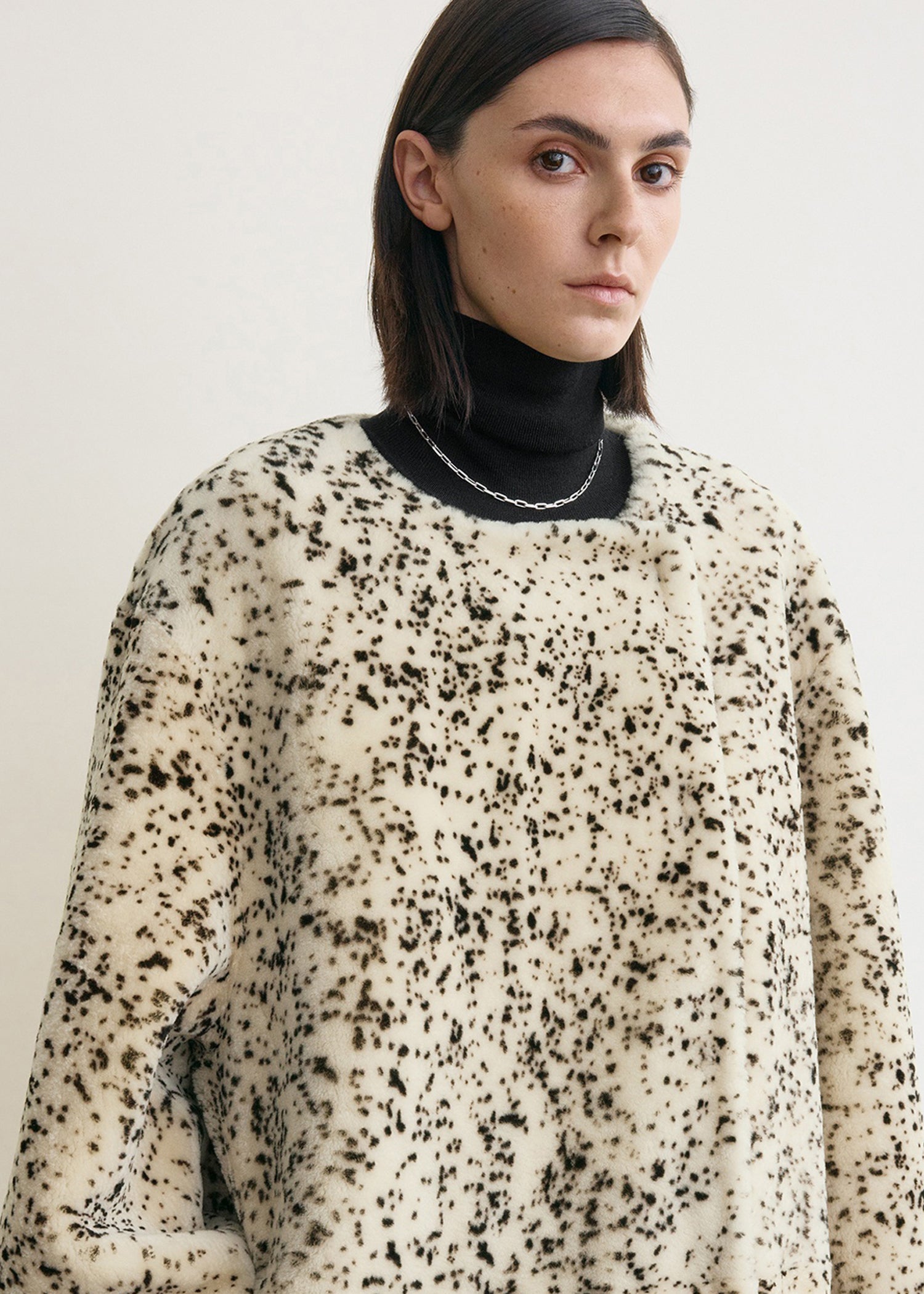 Stracciatella shearling coat black/white