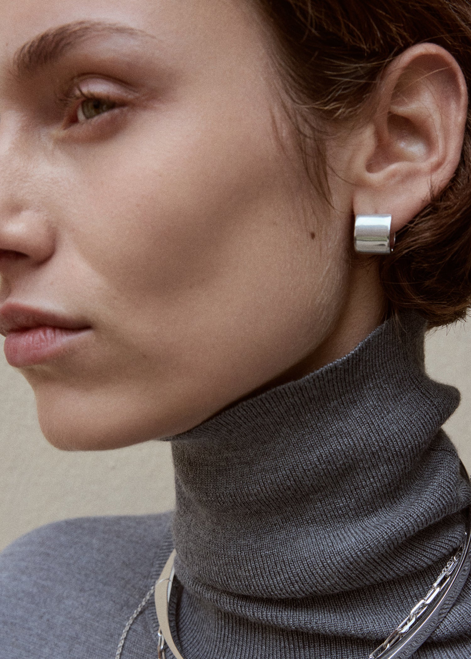 Petite signature hoops silver