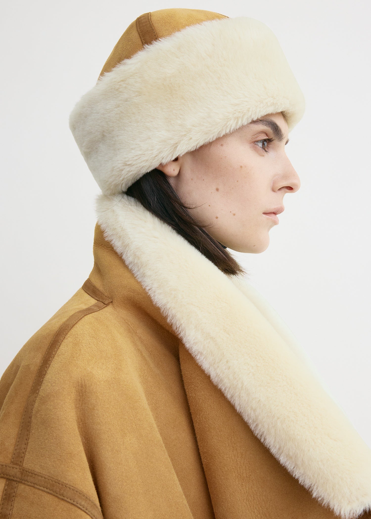 Shearling winter hat tan