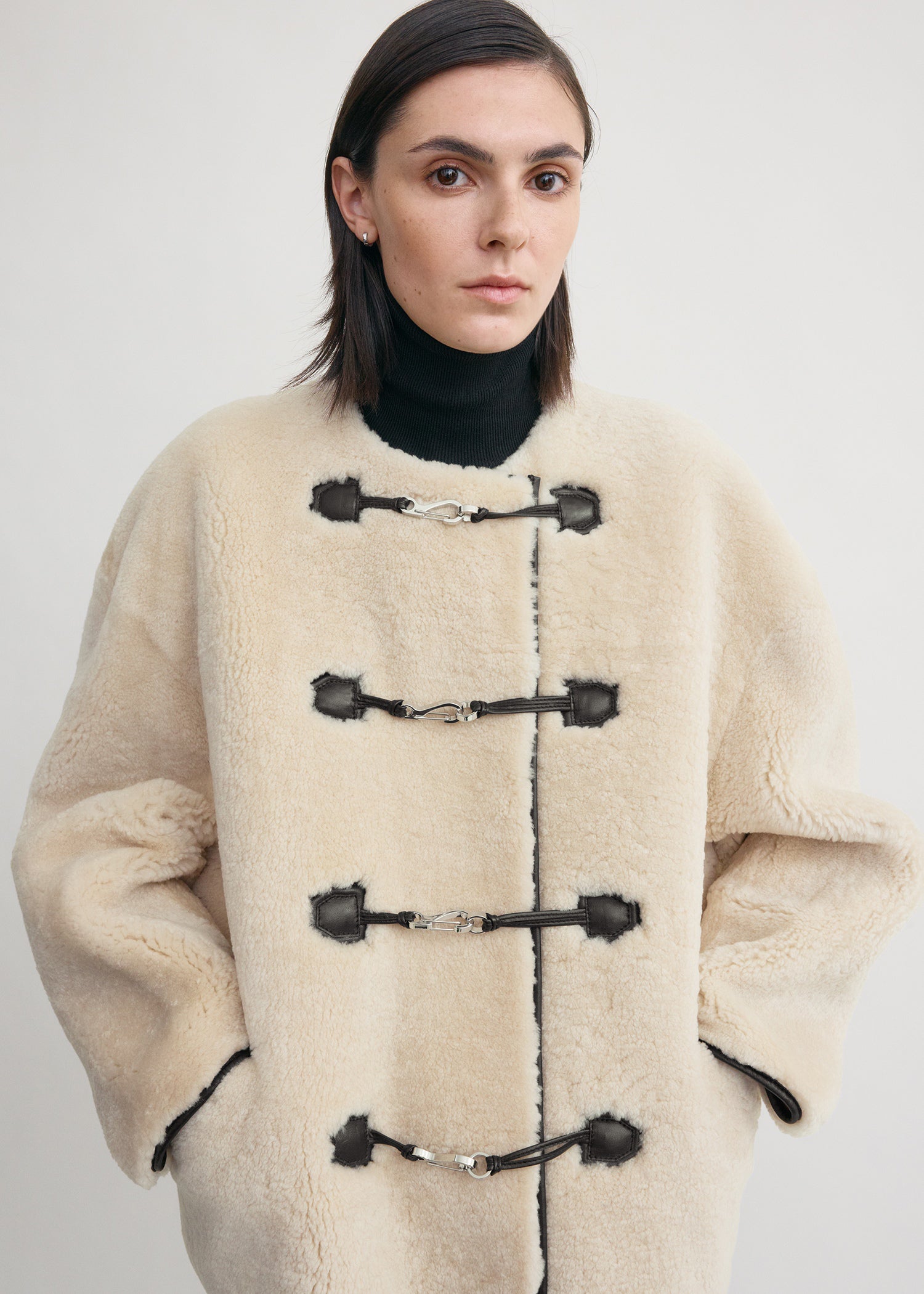 Teddy shearling clasp jacket off-white