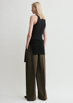 Curved rib tank black