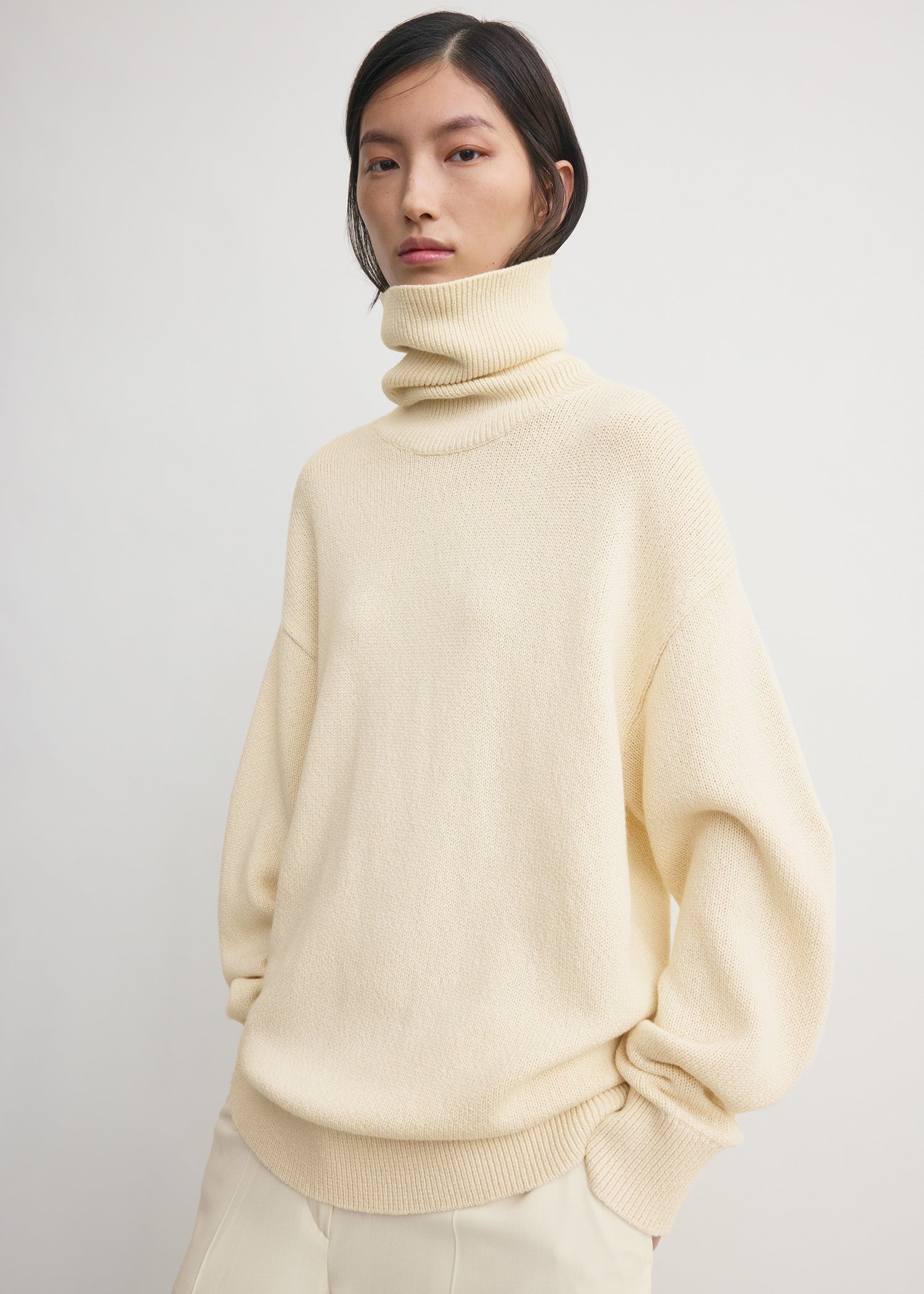 Longline turtleneck ecru