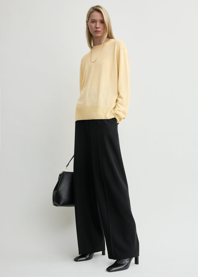 Crew-neck wool silk knit champagne