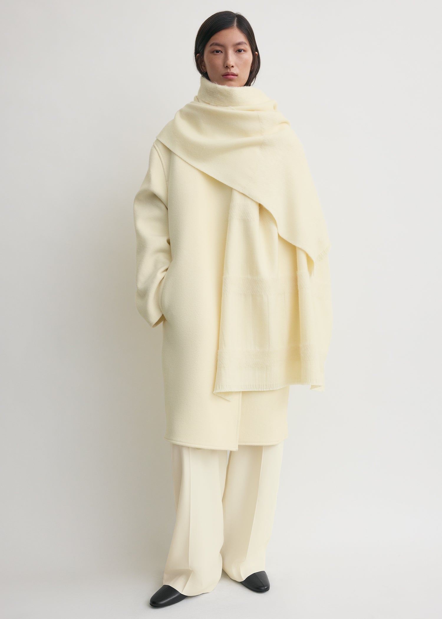 Monogram twill scarf off-white