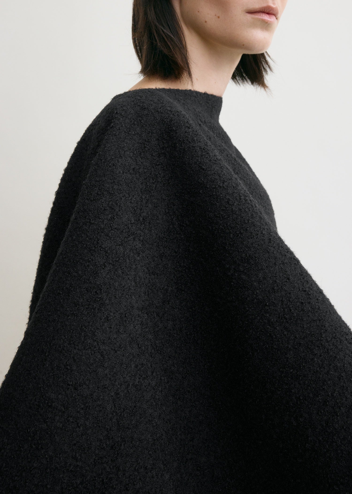 Fringed poncho black