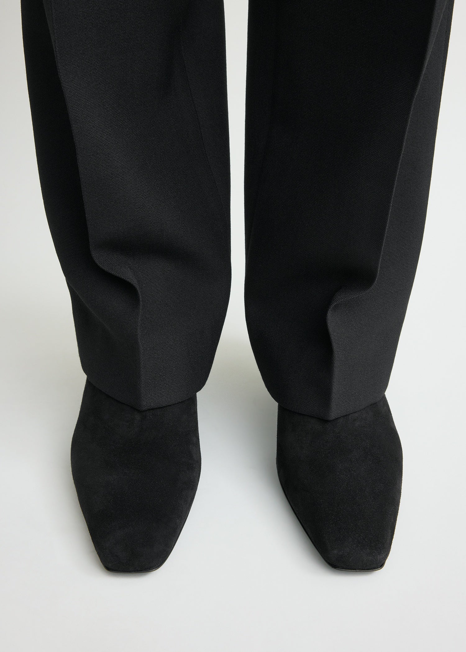 Suede mid-heel boots black