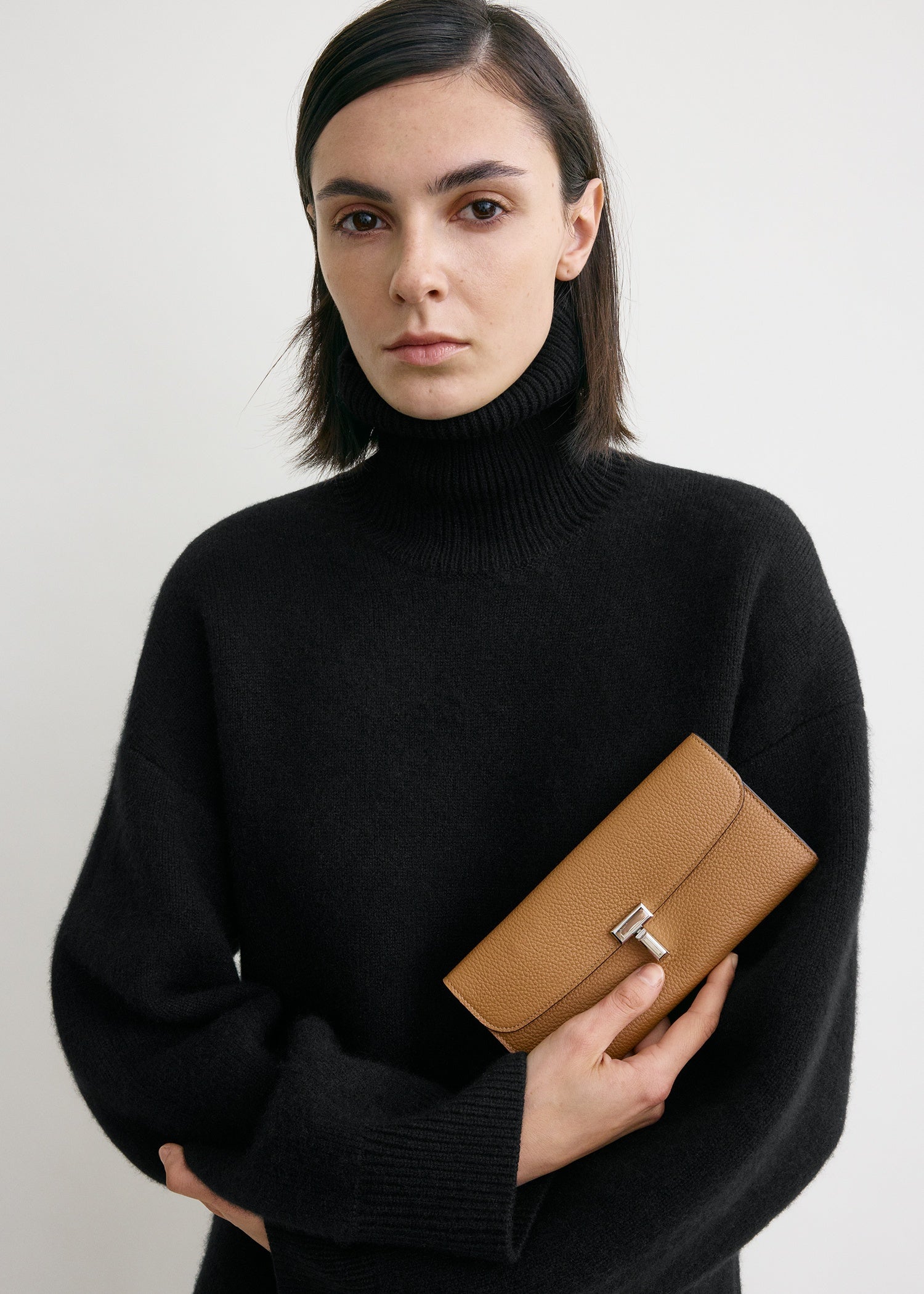 T-lock grained-leather wallet tan