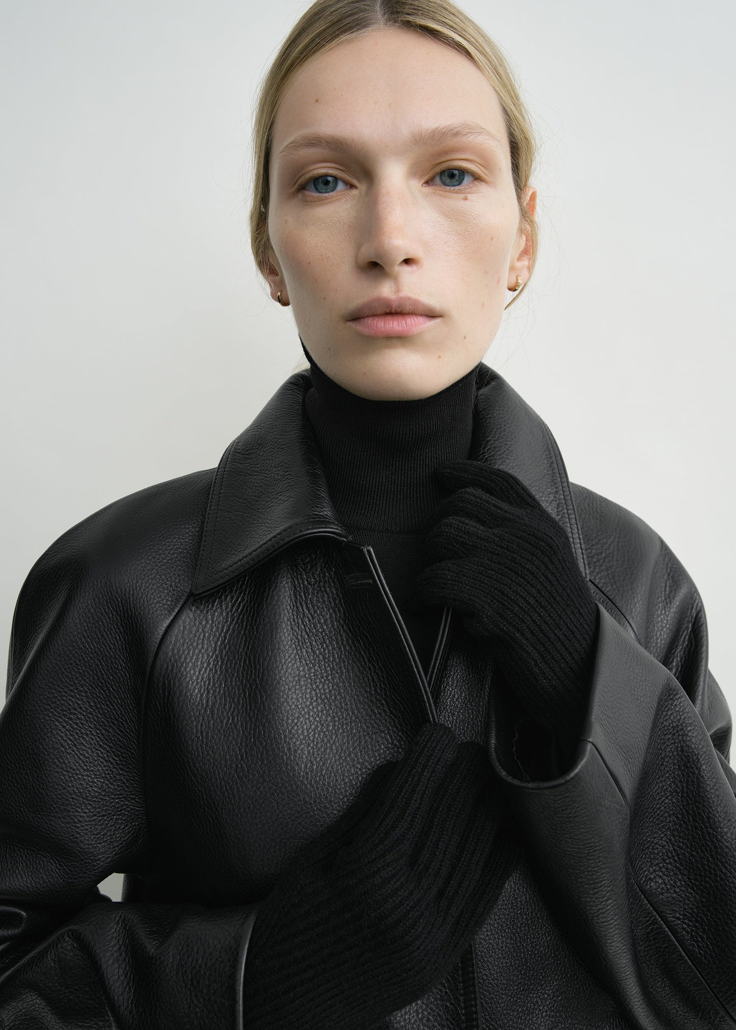 Cashmere gloves black