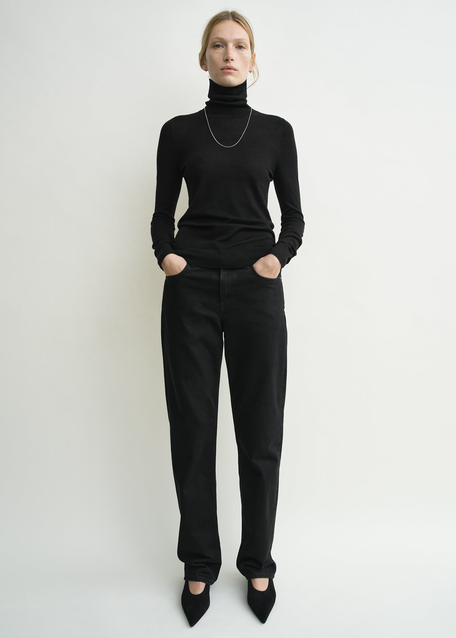 Fine turtleneck black