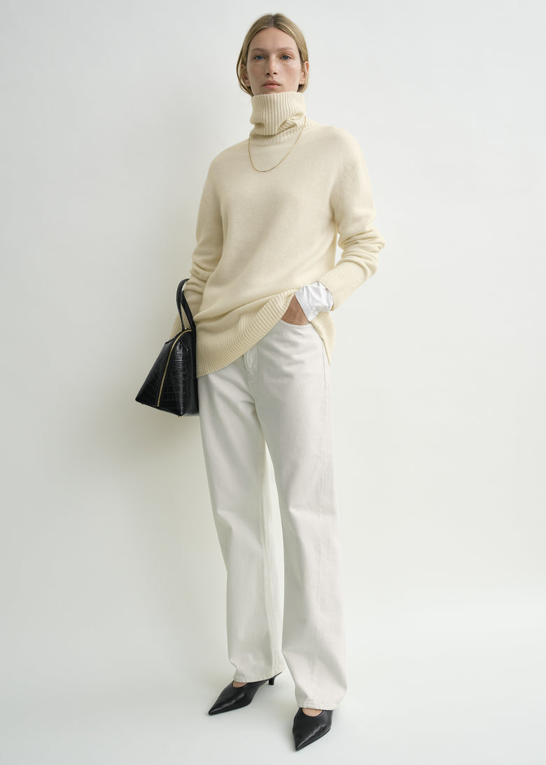Cashmere turtleneck ecru