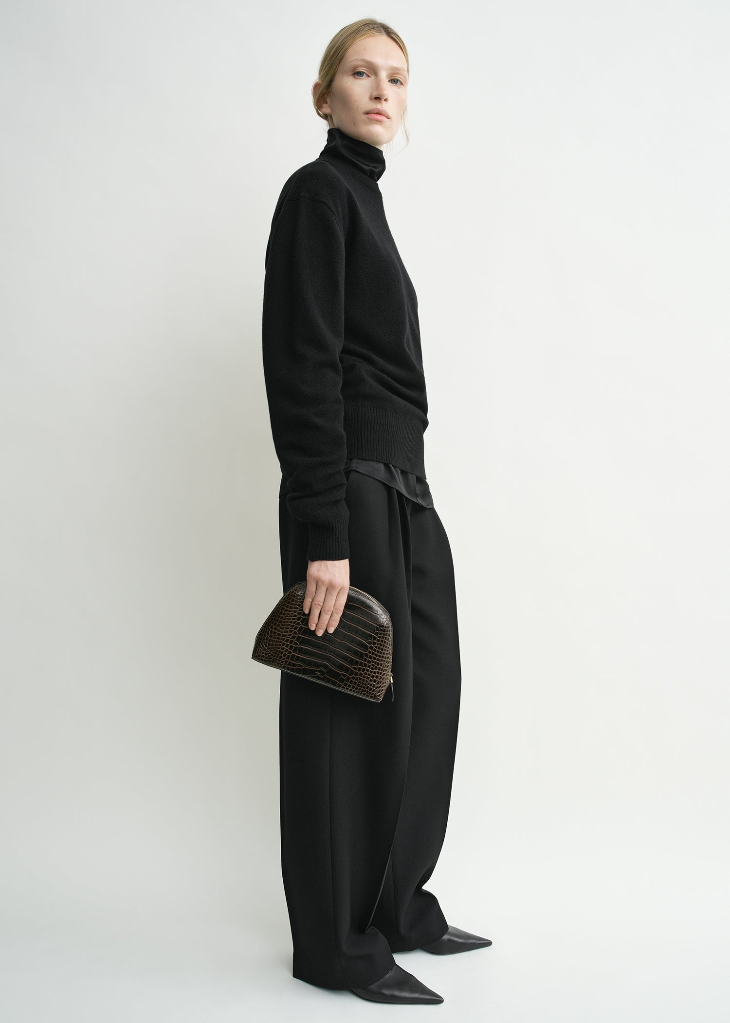 Classic cashmere crew knit black