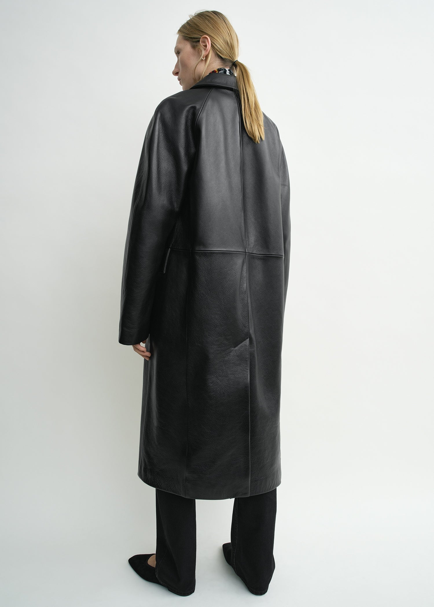 Raglan leather coat black