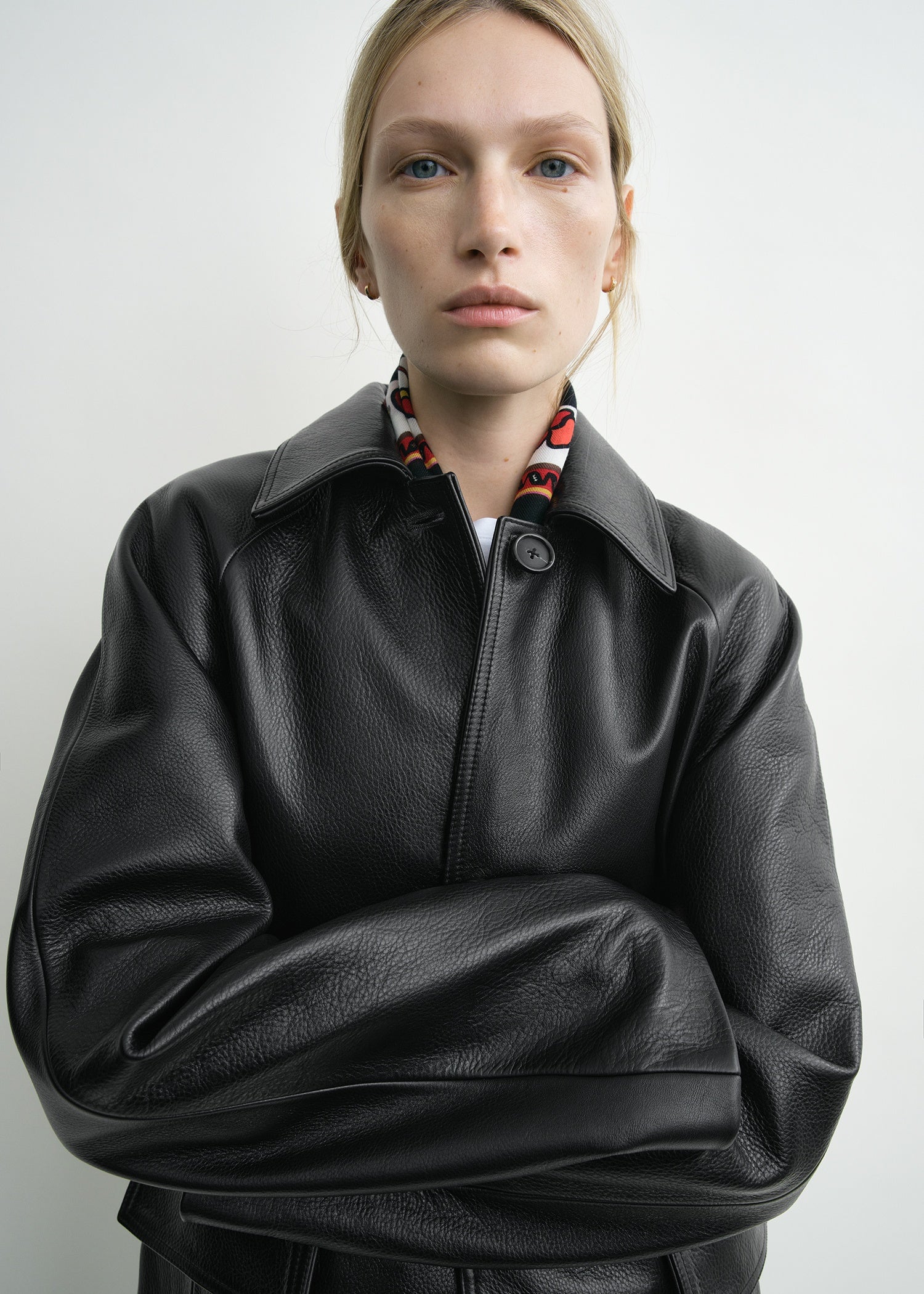 Raglan leather coat black