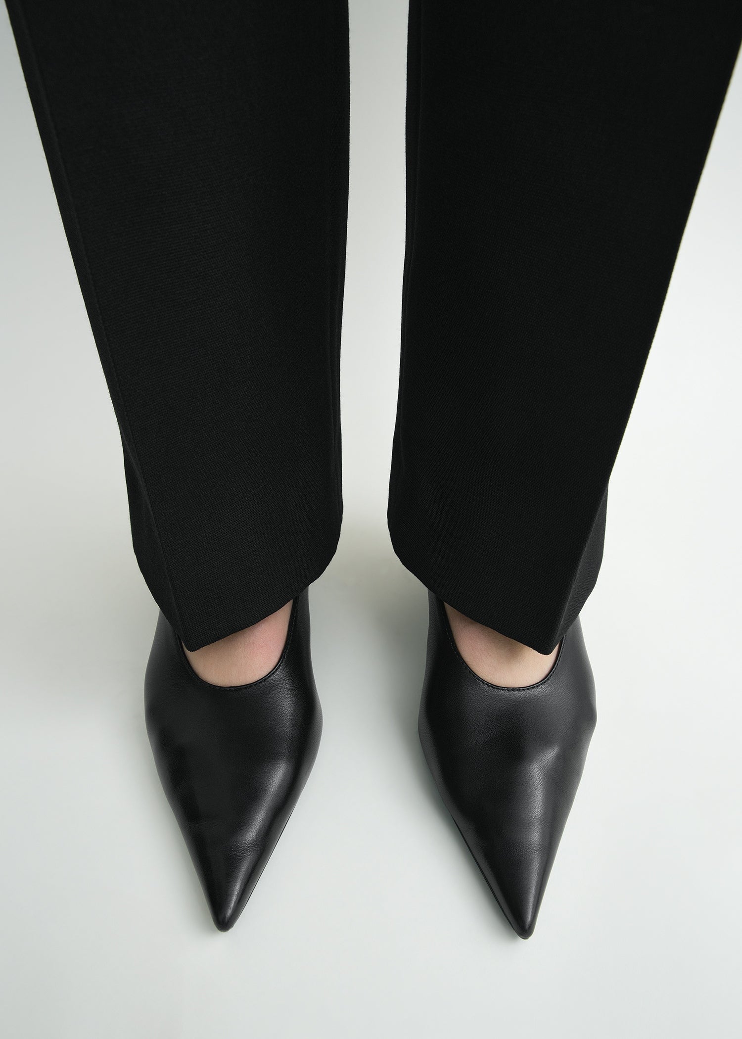 Sharp nappa kitten pumps black