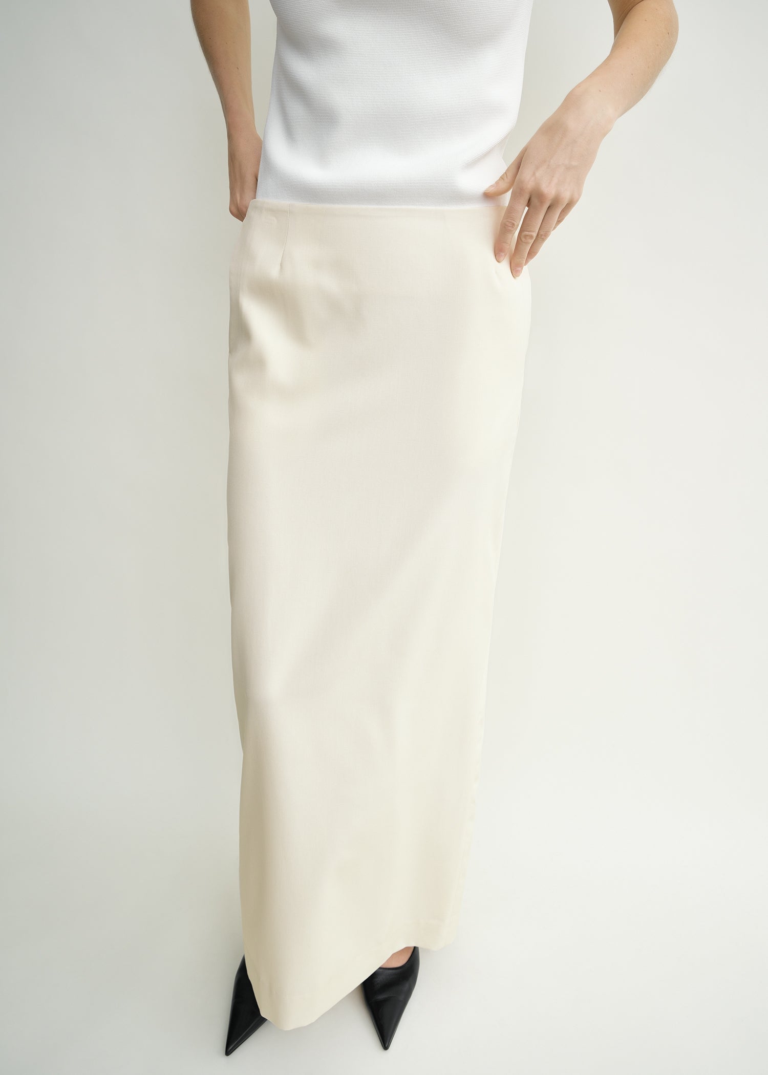 Light wool skirt ecru