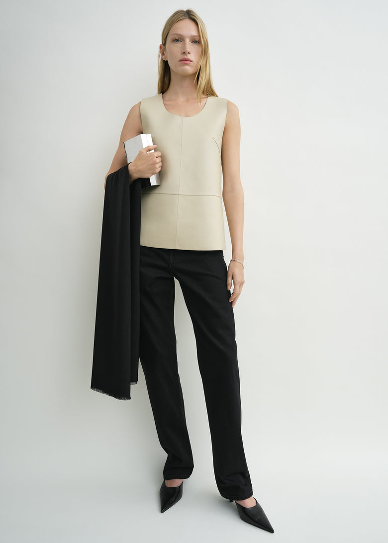 Scoop-neck leather top sand