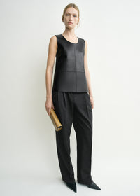 Scoop-neck leather top black