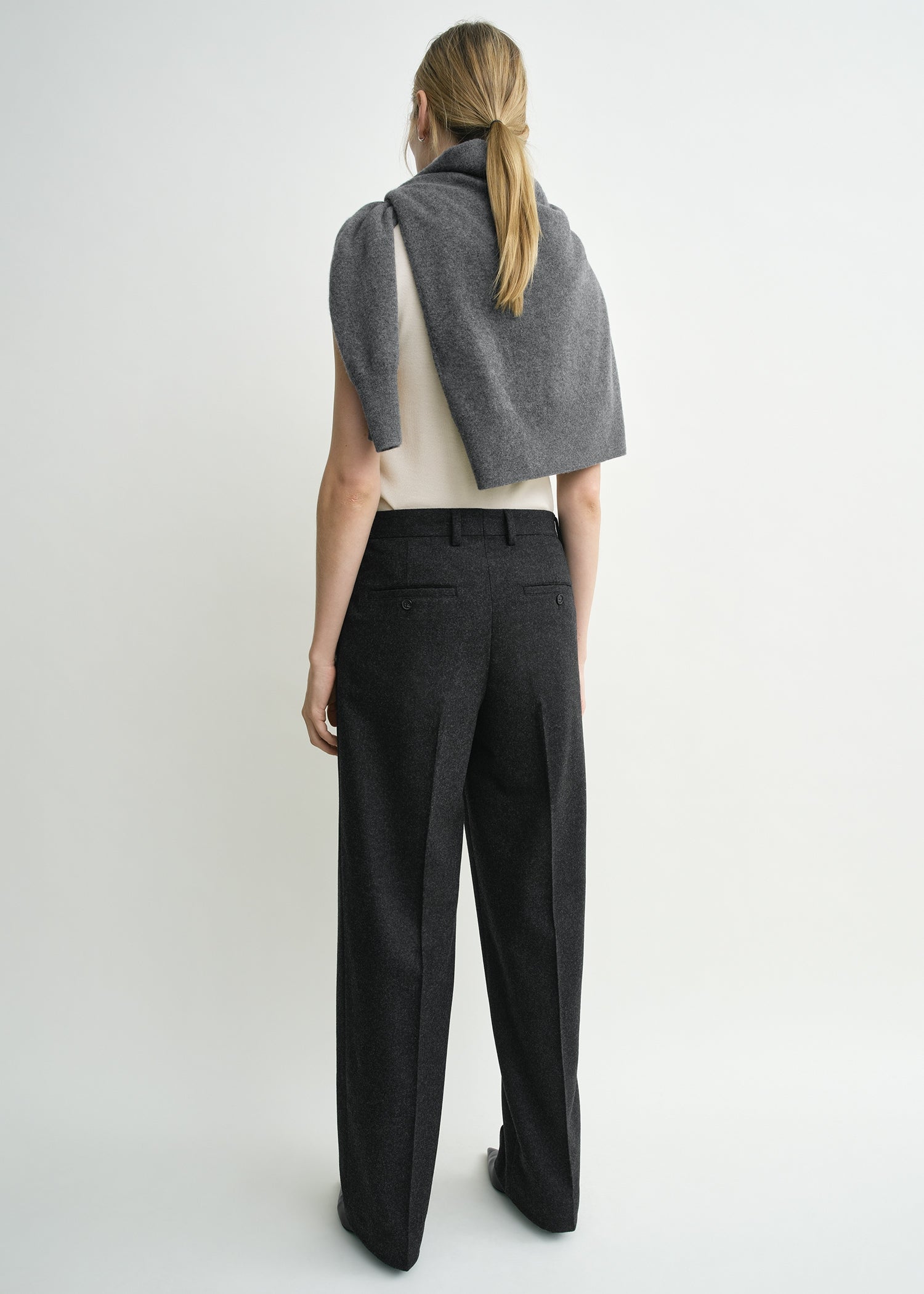 Double-pleat winter trousers charcoal petite