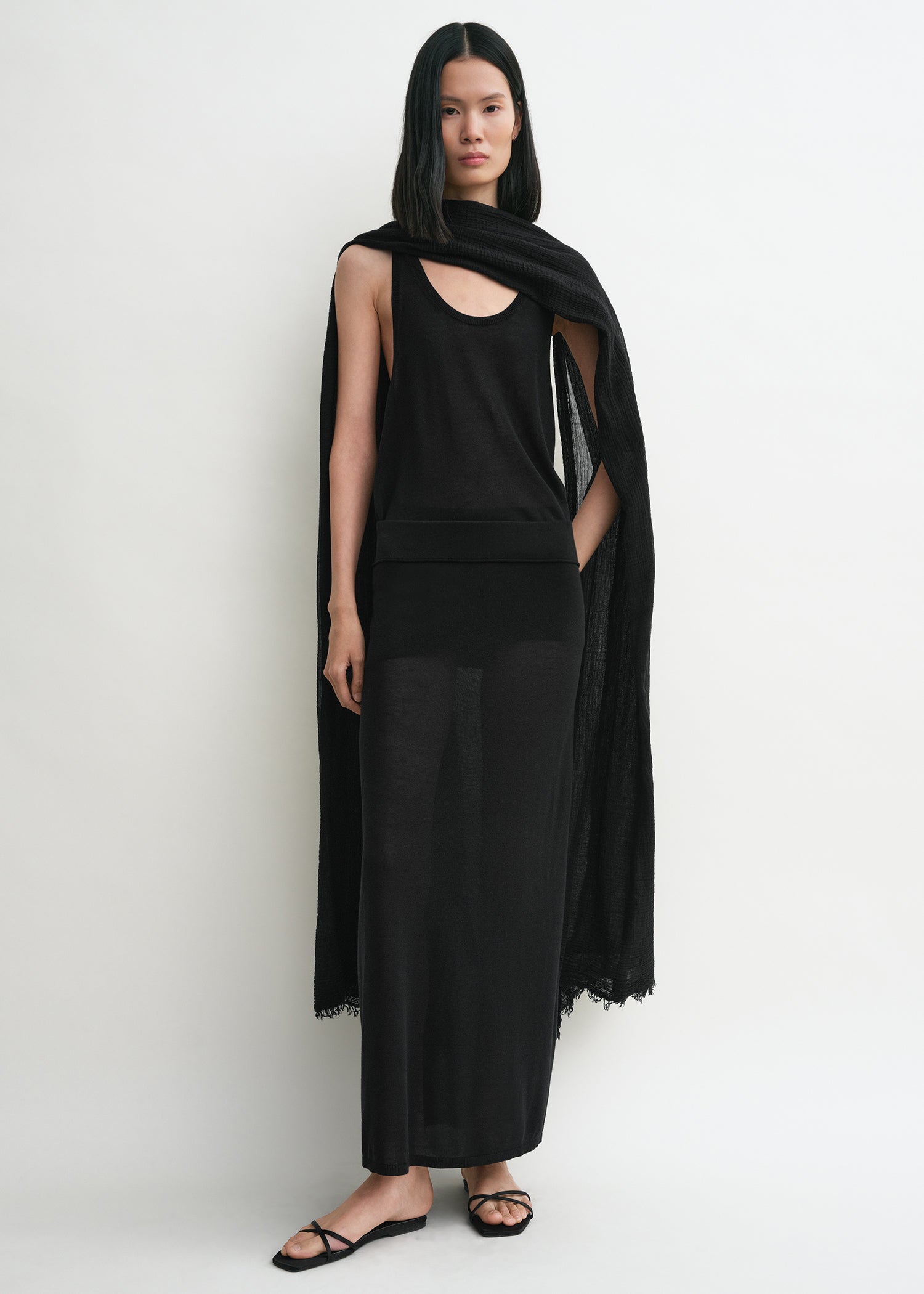 Long knit skirt black
