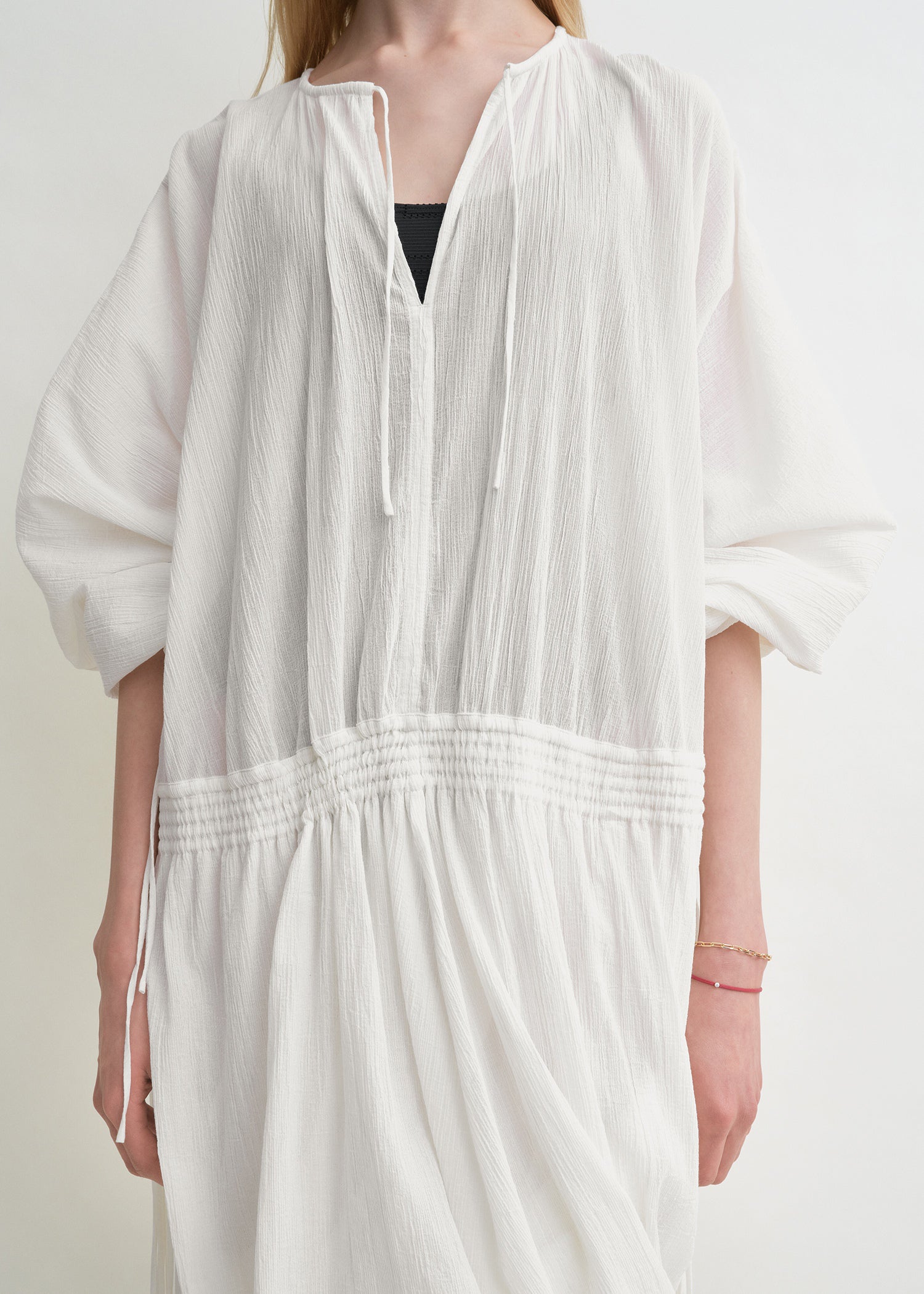 25+ Vestiti bianchi per dipingere di candore l'estate! 149 Drawstring dress off-white