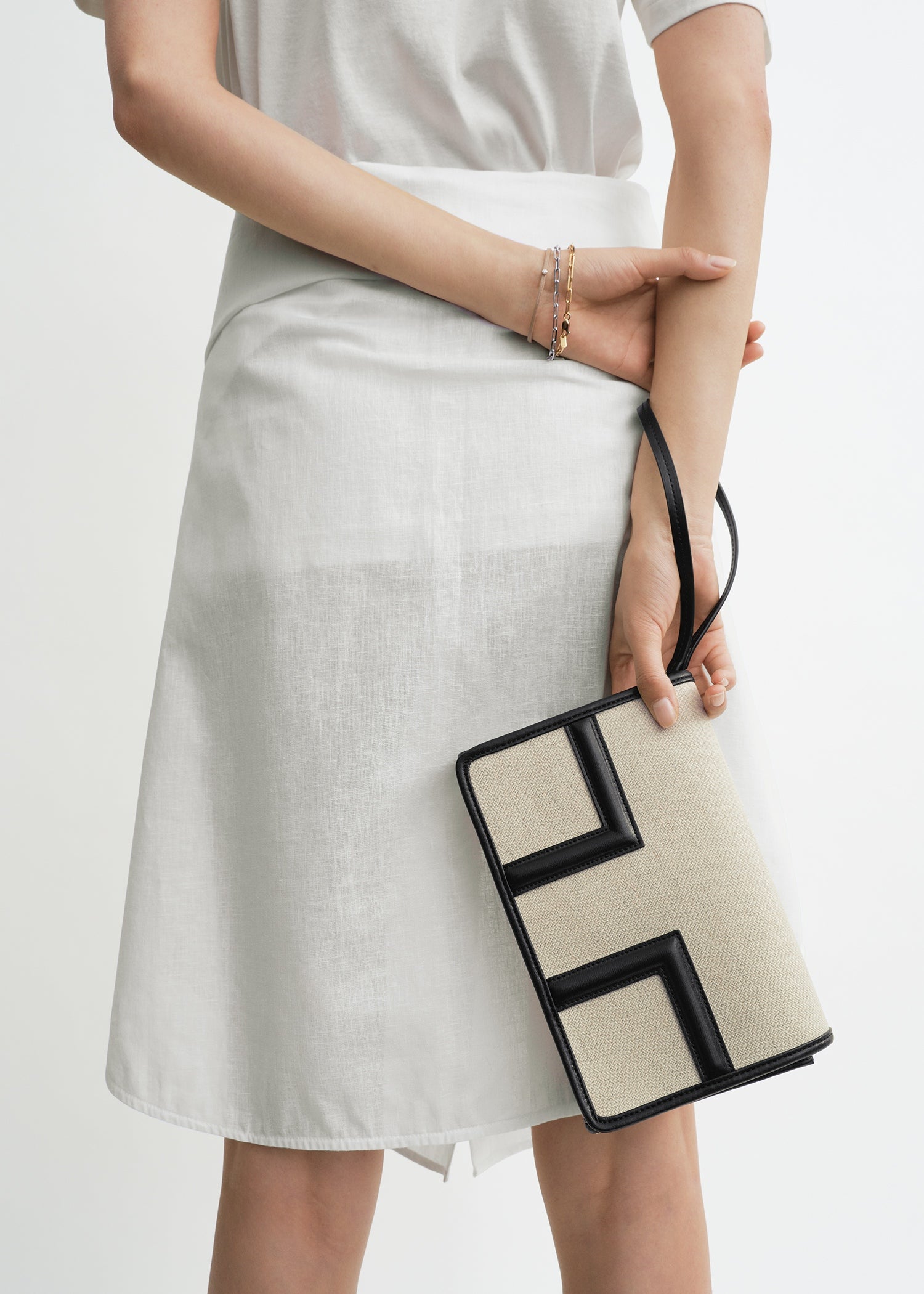 T-flap envelope ecru