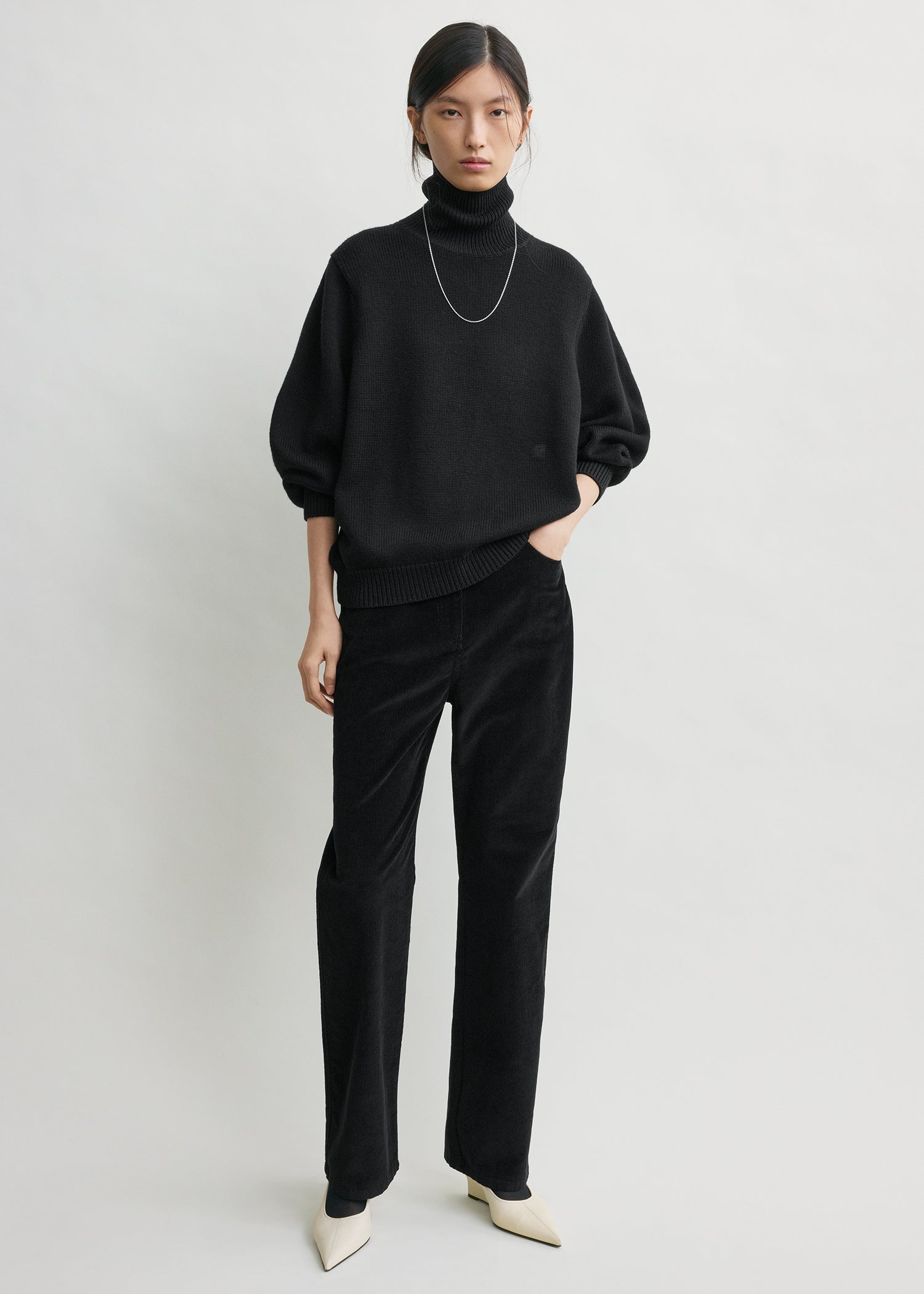 Oversized turtleneck black
