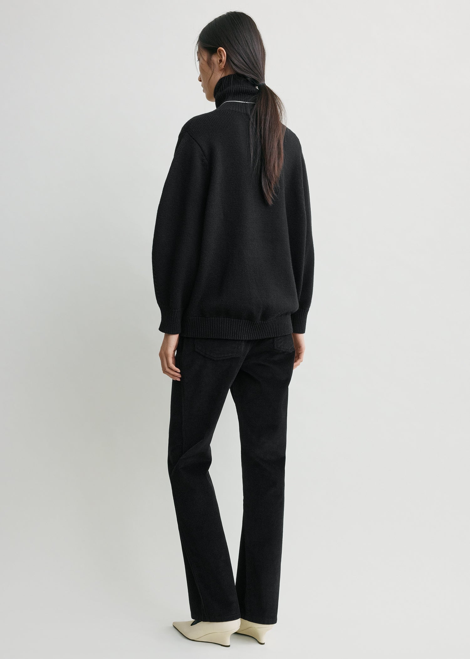 Oversized turtleneck black