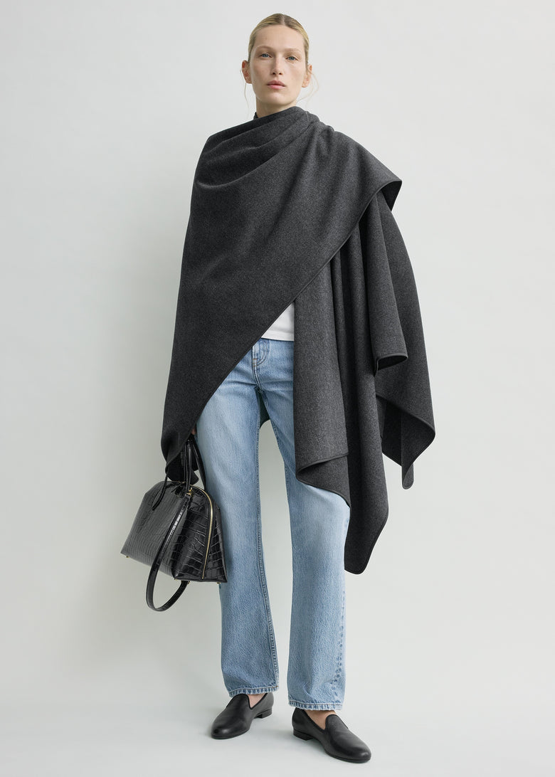 Winter flannel cape charcoal