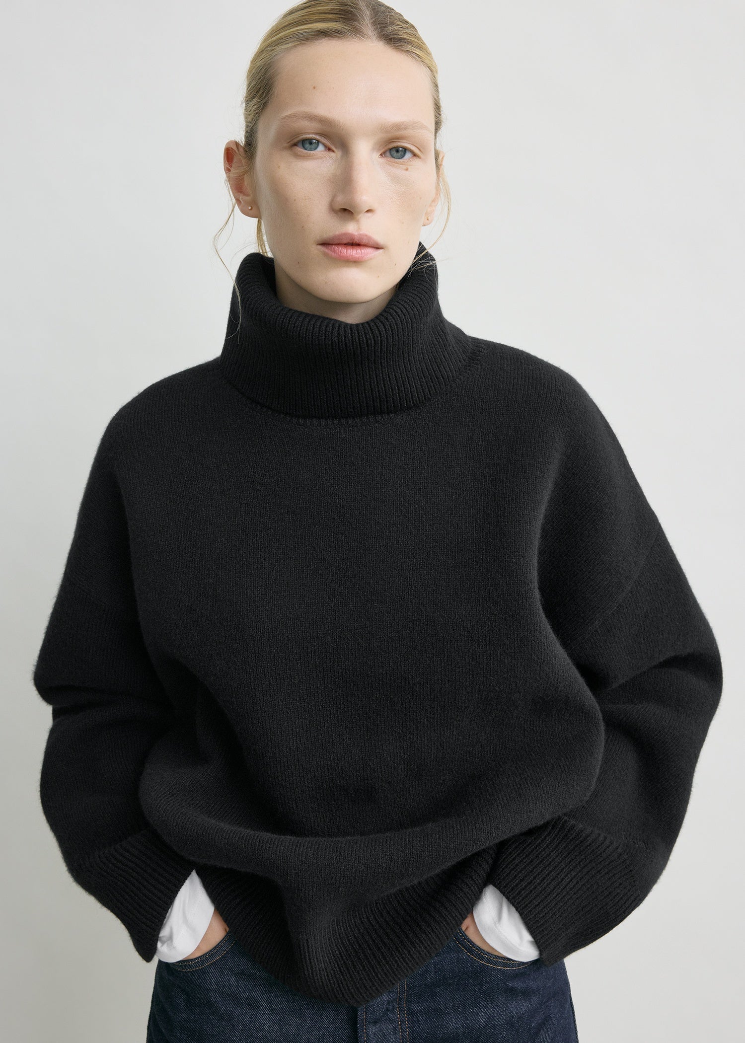 Double-knit turtleneck black