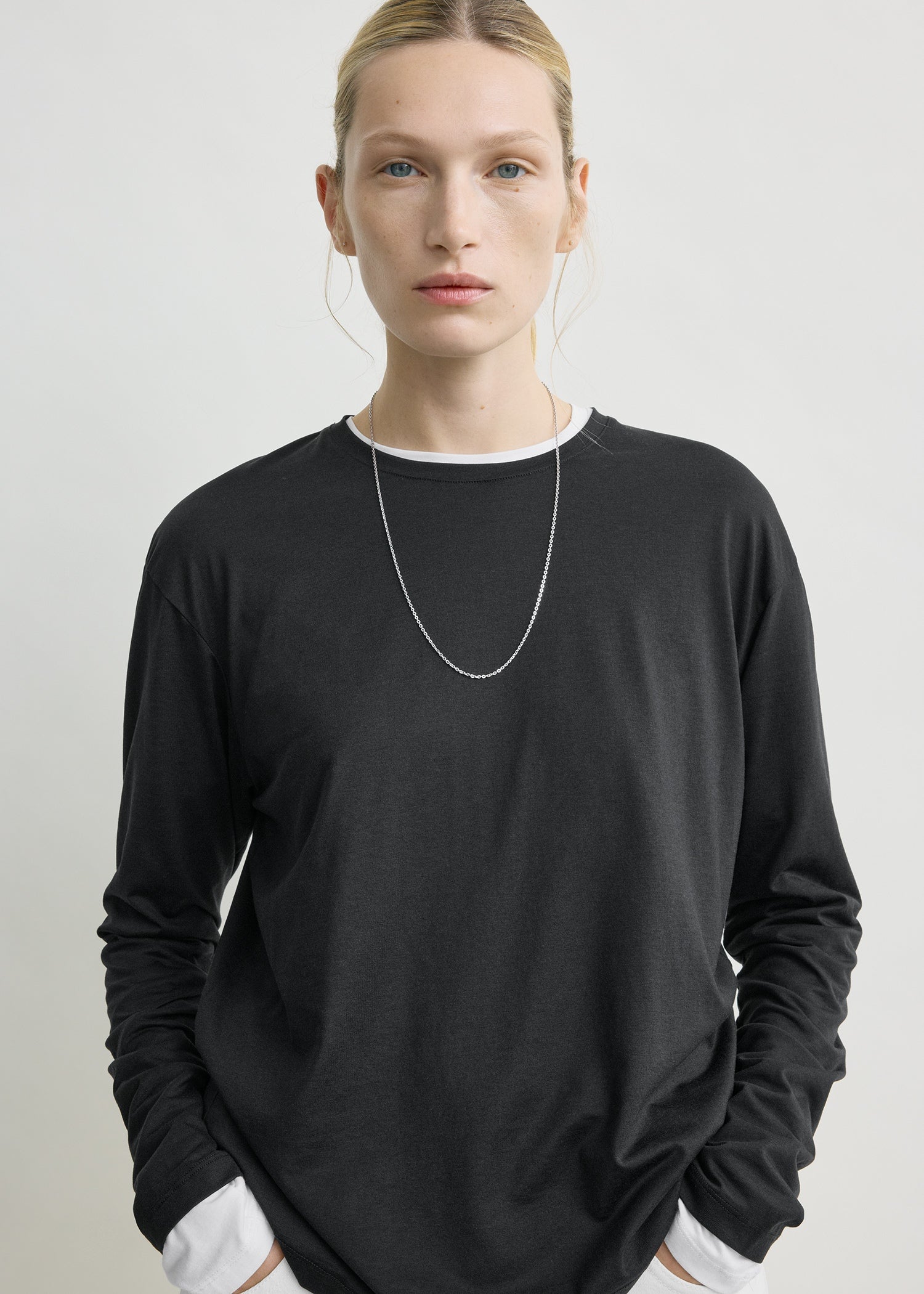 Classic long-sleeve tee black