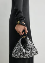 Bevel floral wristlet black/white