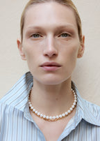 Infinity pearl choker white