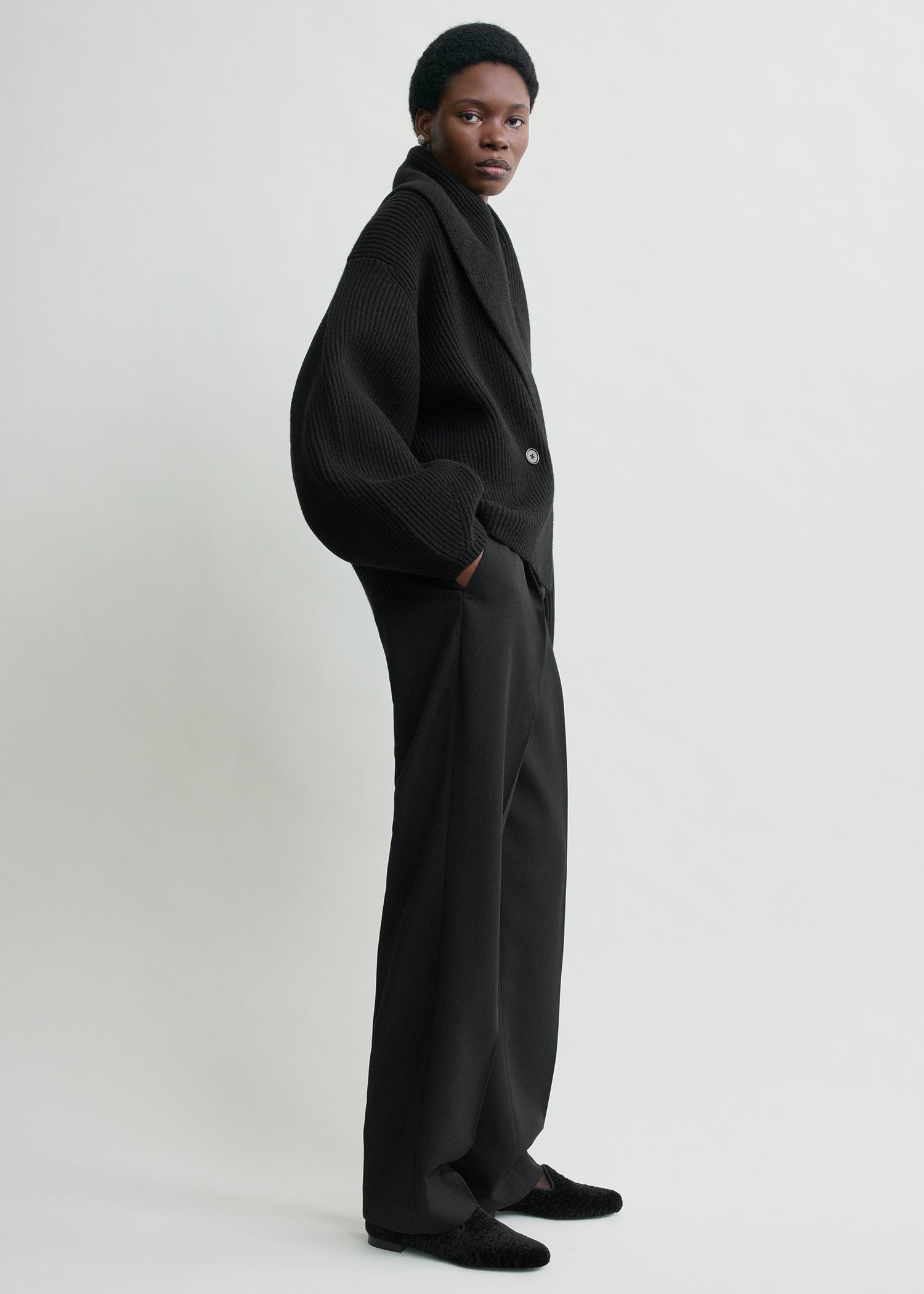 Shawl-lapel cardigan black