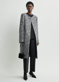 Collarless floral coat white/black