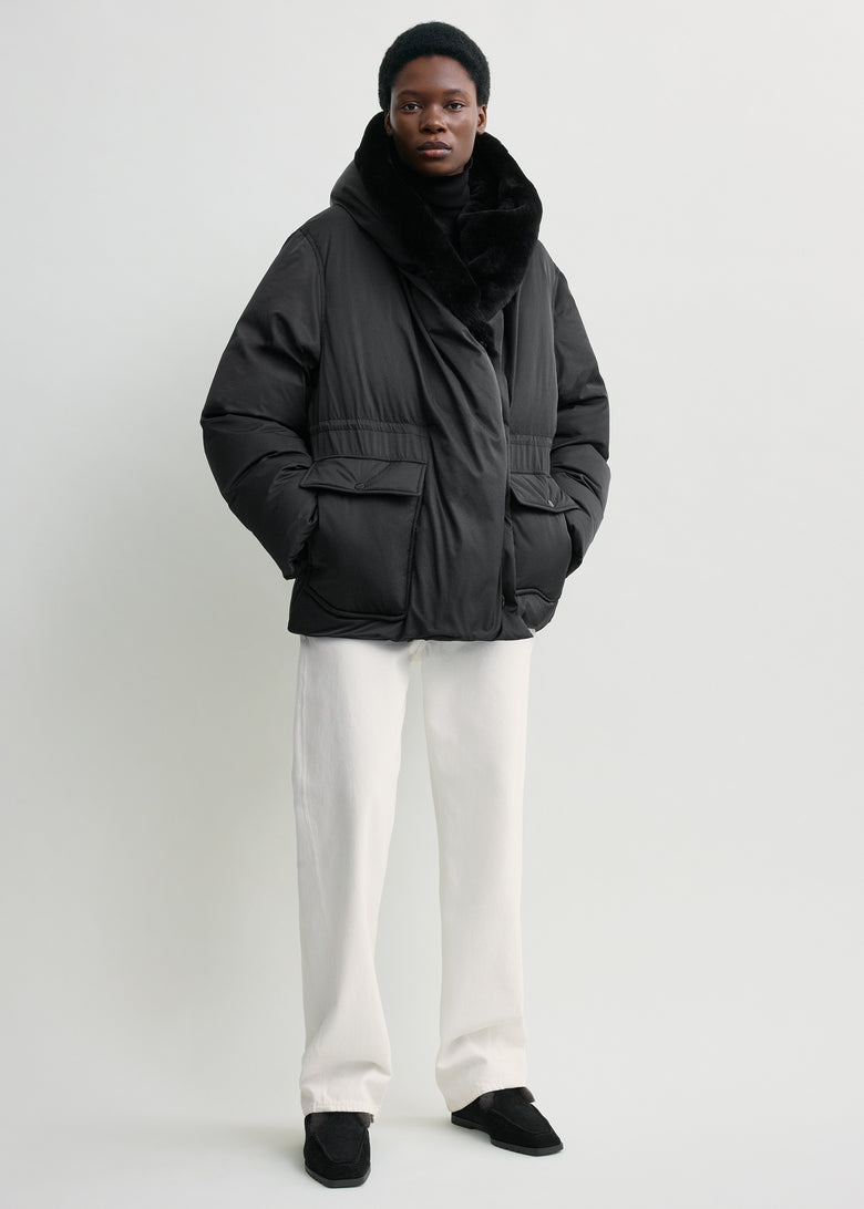 Cinched puffer jacket black