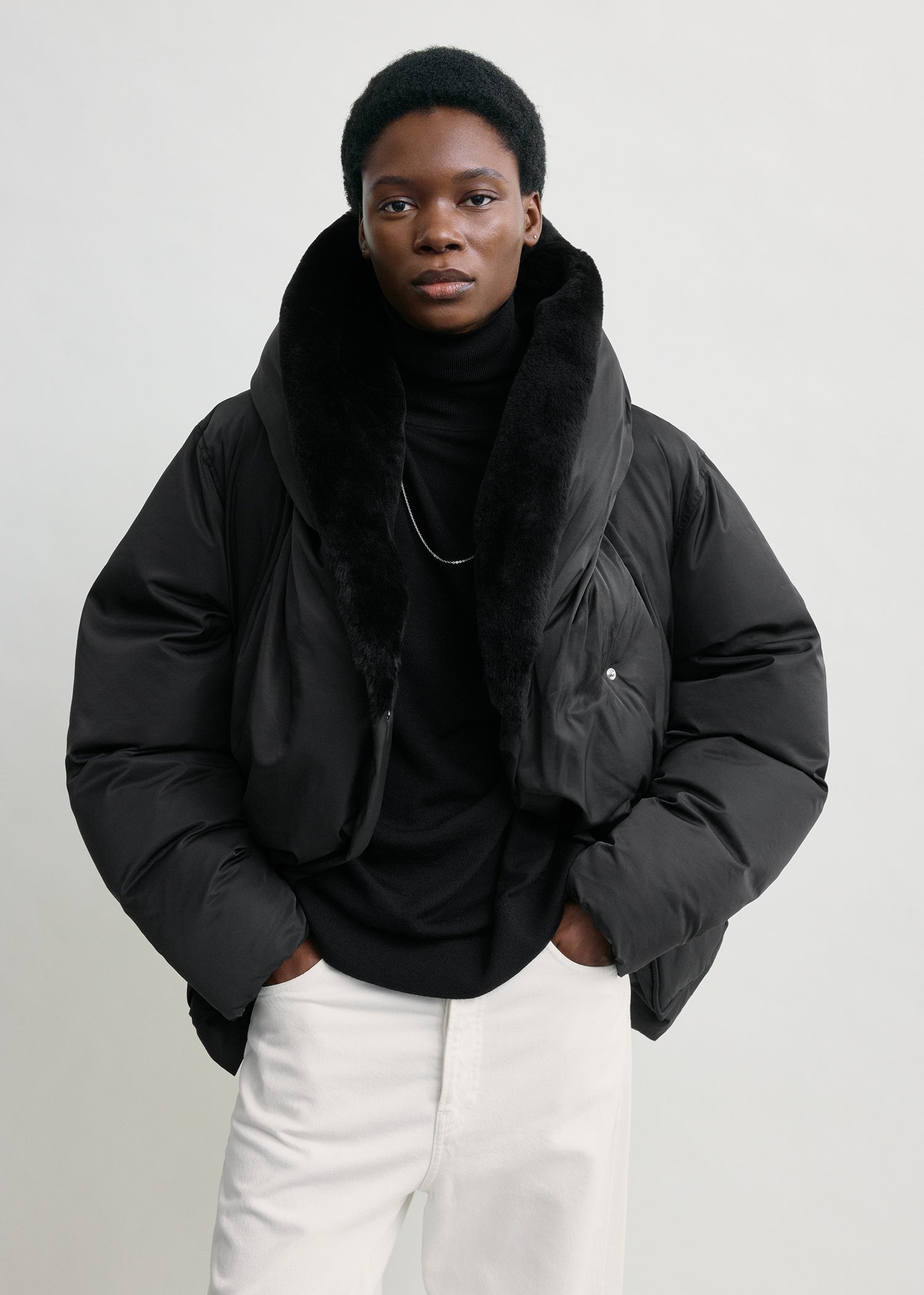 Cinched puffer jacket black